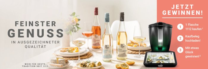 Breites Desktop-Header-Banner für die 1112 Wein Aktion mit gedecktem Tisch, Weinsortiment und Thermomix TM7.